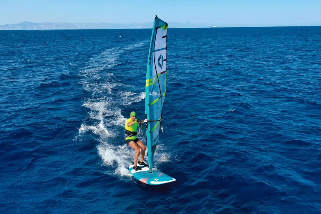 Jibe properly at last - every windsurfer can learn this.