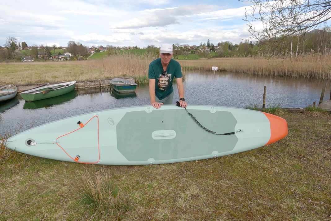 Despite being 32 inches wide, the board has a sporty outline
