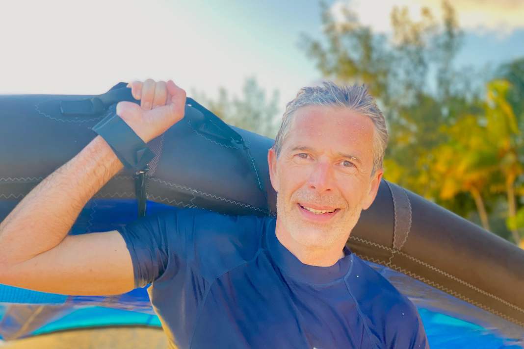 TV presenter and documentary filmmaker Dirk Steffens is a "lousy but enthusiastic" wingfoiler