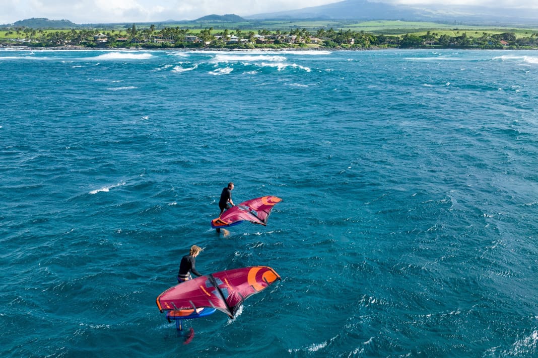 The Fly Wing should drift neutrally in the wave
