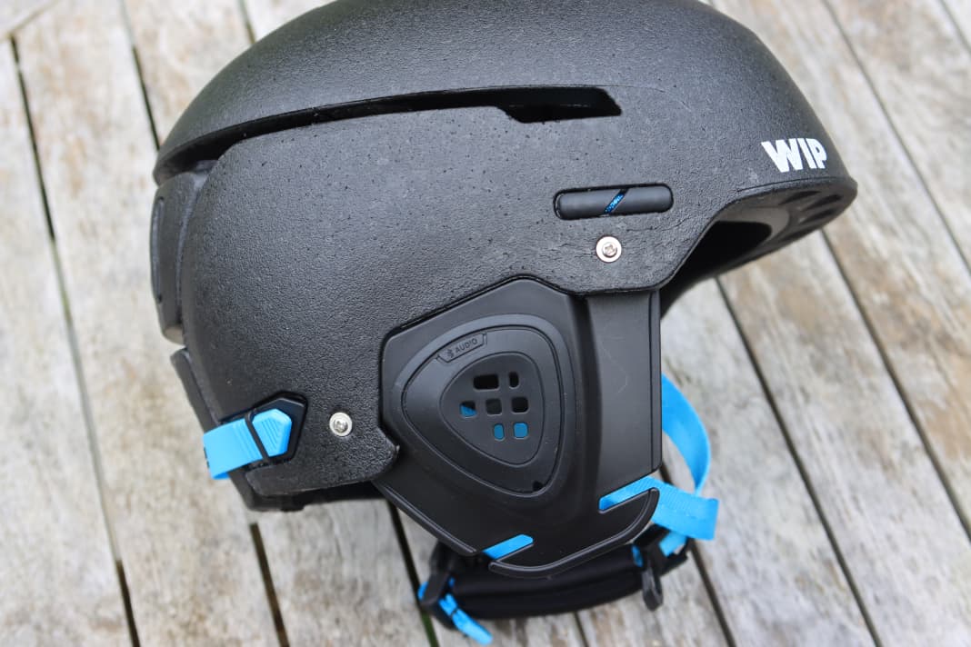 The ear pieces can be removed if desired