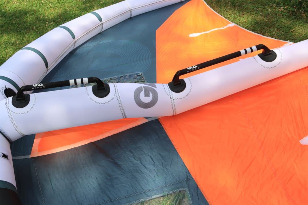 Beim GA Sails Poison Wing hat man die Wahl zwischen festen Griffen...