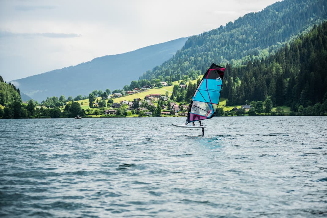 Der Brennsee ist knapp zwei Kilometer lang