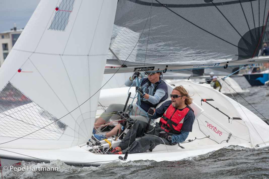 The two-person RS Venture Connect boats enable athletes with and without disabilities to take part in regattas together and without barriers.