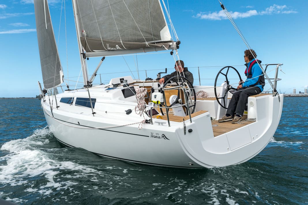 The rear is open. The two wheels are optional, as is a bathing hatch