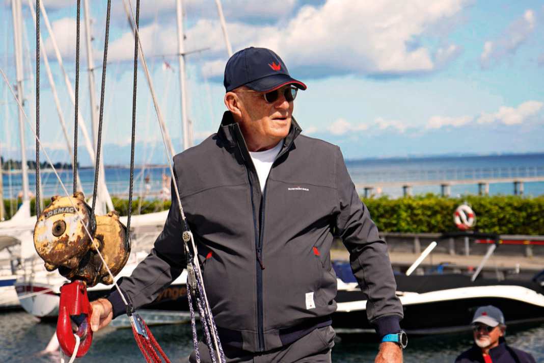 Sail manufacturer Elvstrøm now also brings other fabrics and has launched a clothing line on the market