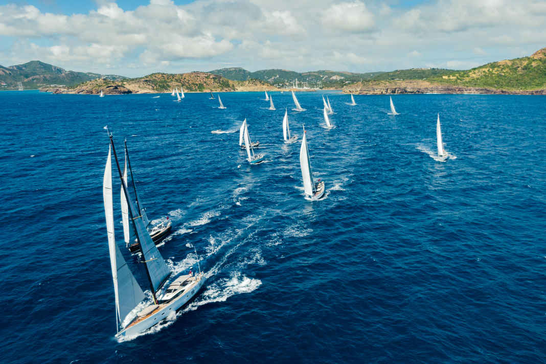 Start in Antigua: Mitte Januar machten sich 22 Oyster-Yachten mit einer Länge zwischen 50 und 90 Fuß auf ihren 16 Monate dauernden Gemeinschaftstörn um die Welt