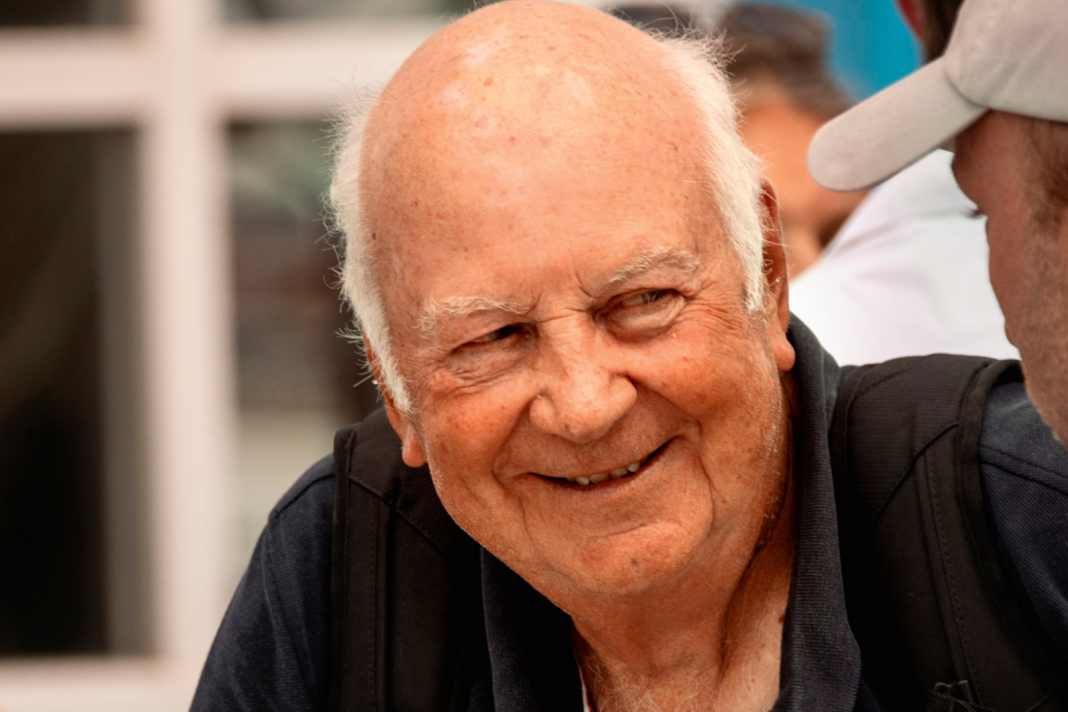 His friendly face is just as well known in the sailing scene as it is among the owners of exclusive sailing yachts. Walter Meier-Kothe prefers to show himself in the background, but above all when sailing on the water