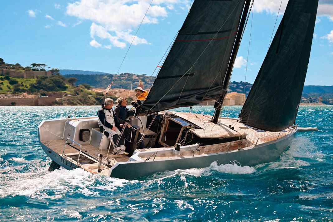 Un effet "waouh" qui attire l'attention : un design classique sur une construction moderne. L'optique polarise et le concept ne peut pas non plus être classé dans une catégorie.