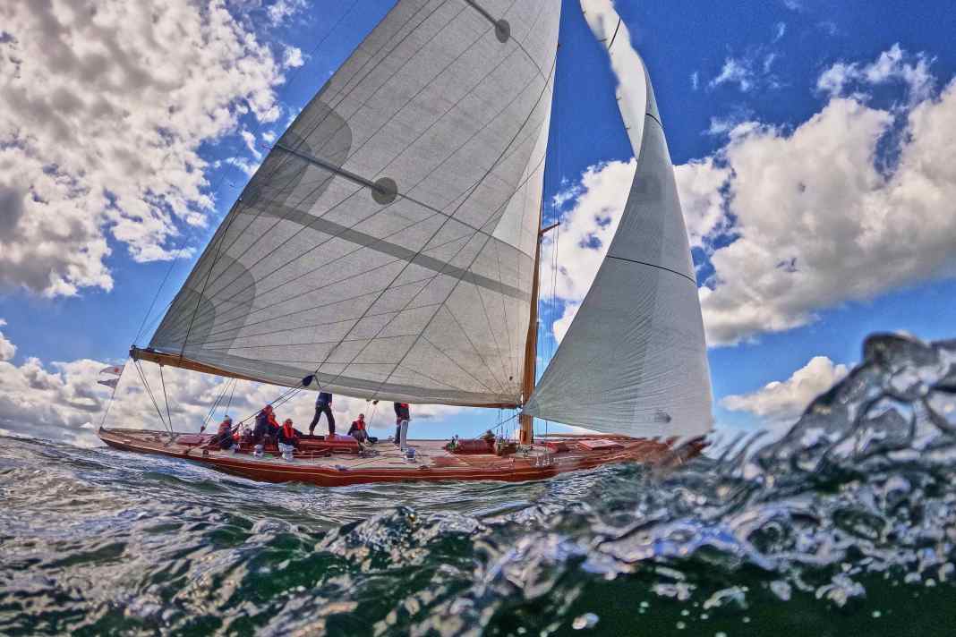 La Classic Week è più di una settimana di classici, è un vero e proprio festival della vela. YACHT era anche a bordo