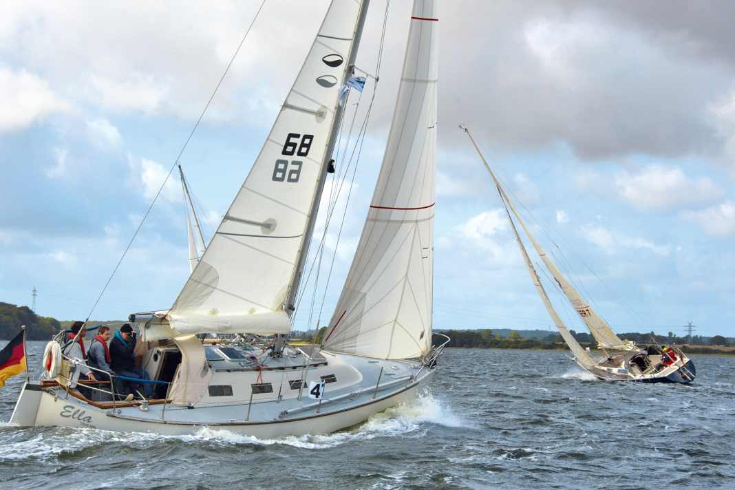 La Grinde (a sinistra) è imparentata con le porte a punta scandinave, la Lady Helmsman (a destra) con gli incrociatori dell'arcipelago.