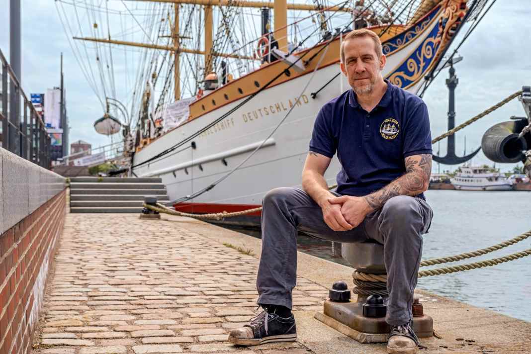 Porto d'origine. André Stöter lavora sulla "Schulschiff Deutschland", che fa base permanente a Bremerhaven.