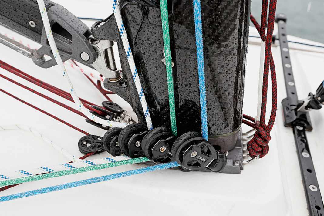 Good for plain bearings: High loads, but the cordage moves very little