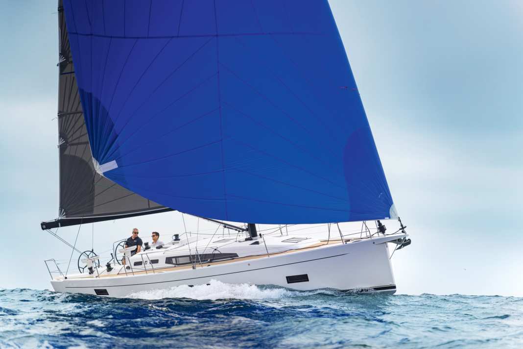 Chic, beau et rapide : le nouveau J/40 ne veut pas seulement convaincre par son apparence, mais aussi par ses performances de navigation et ses qualités de cruiser.