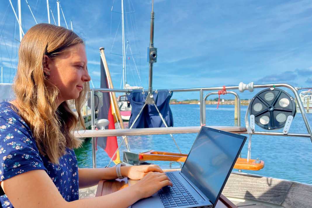 Nur mal kurz die E-Mails checken: Mit Starlink sind dank Downloadraten von 220 MBit/s auch Videokonferenzen aus dem Cockpit kein Problem