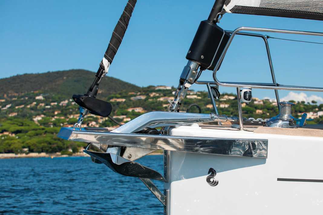 The mobile NEXe furler replaces the endless drum, stay and sail remain unchanged