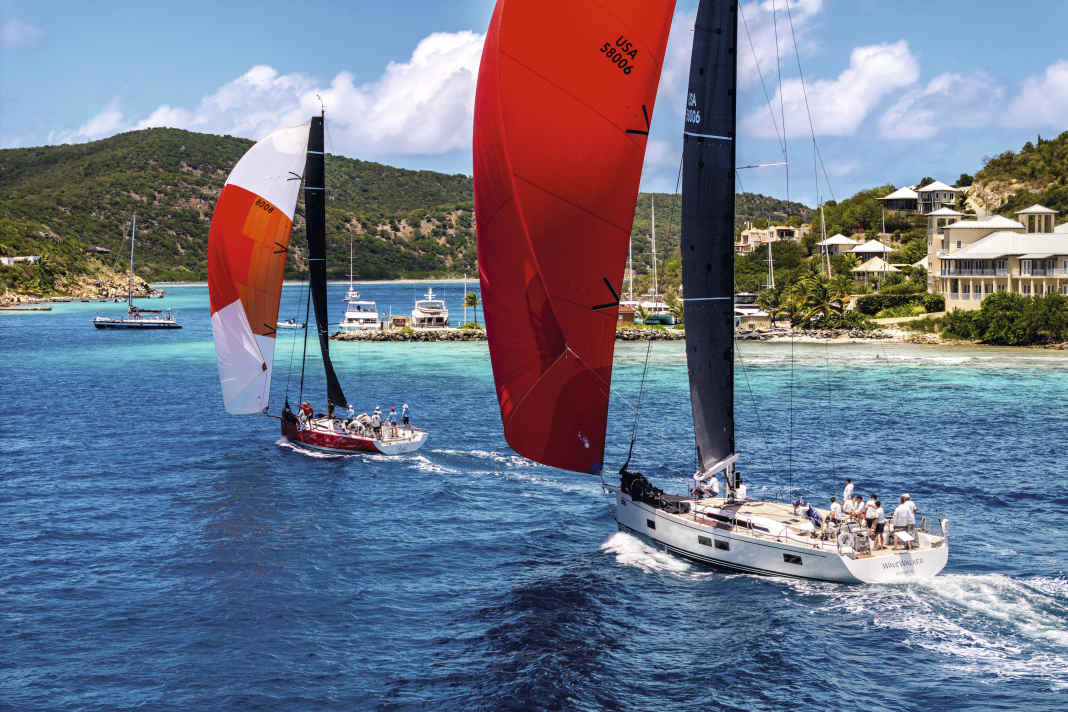 Karibisches Finish der zweiten Wettfahrt für die Swan 58 „WaveWalker“ und die R/P 42 „Rikki“ vor dem Scrub Island Resort