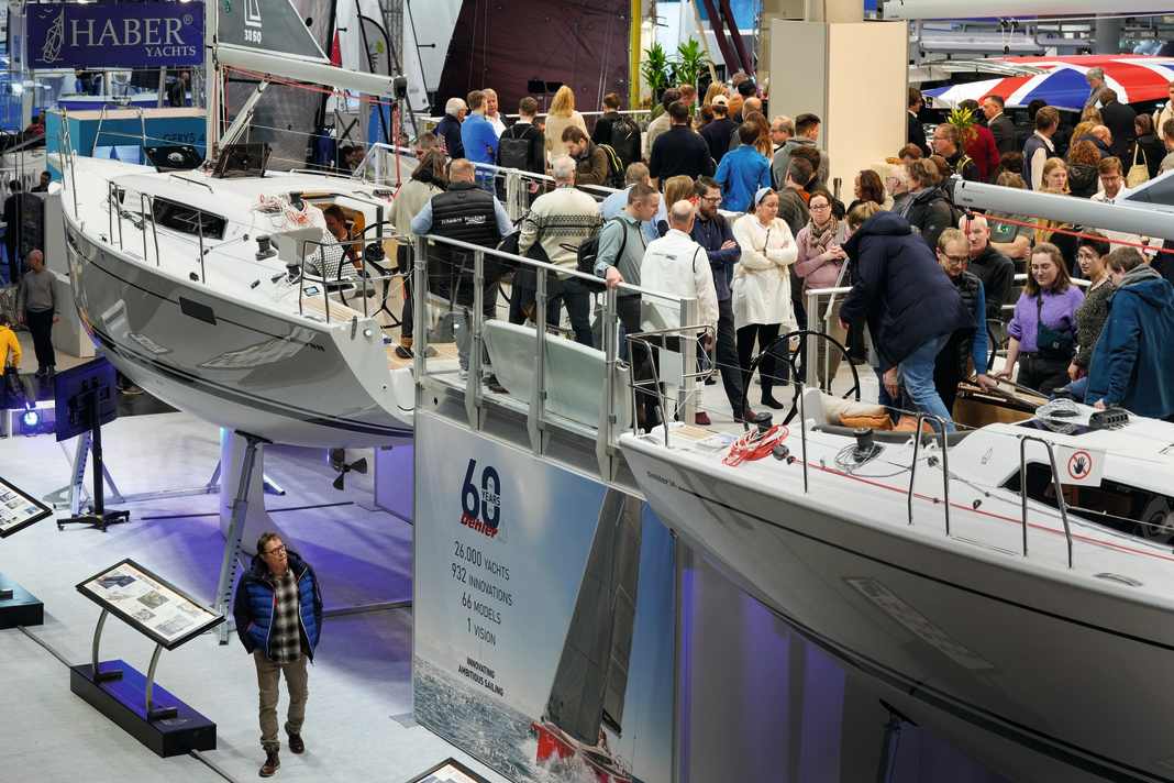 Lo stivale di Düsseldorf garantisce il pieno di padiglioni espositivi, soprattutto nei due fine settimana.