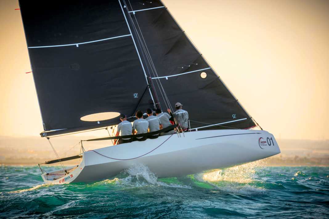 Pocket-Rocket to take off: The ClubSwan 28 is designed purely as a sports device. According to the class rules, however, hiking is only permitted to a limited extent.