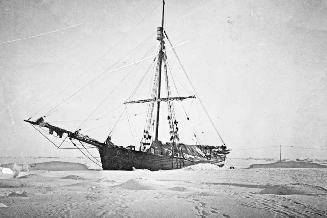 "Gjøa" in the ice.