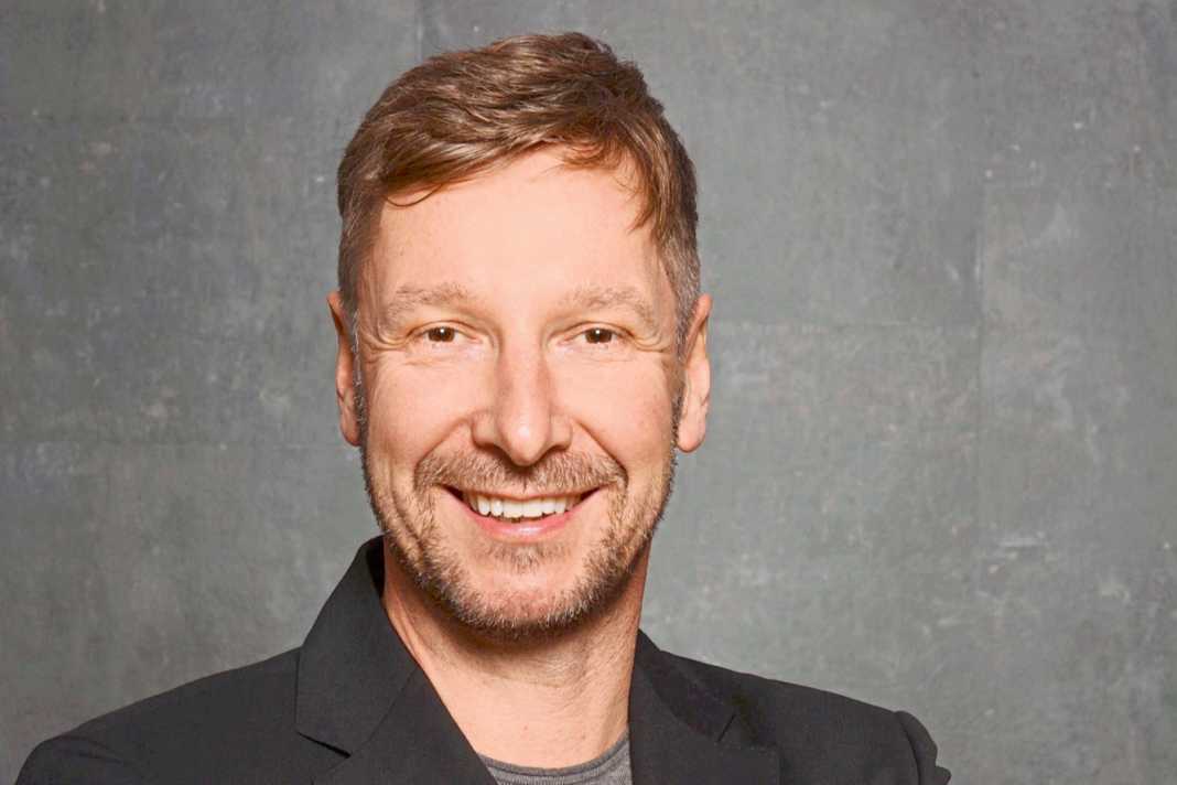 Stefan Zimmermann : Cet ingénieur industriel de 57 ans est directeur de la production et du développement de Hanseyachts depuis 2022. Il a notamment été directeur d'usine chez Ford Automotive.