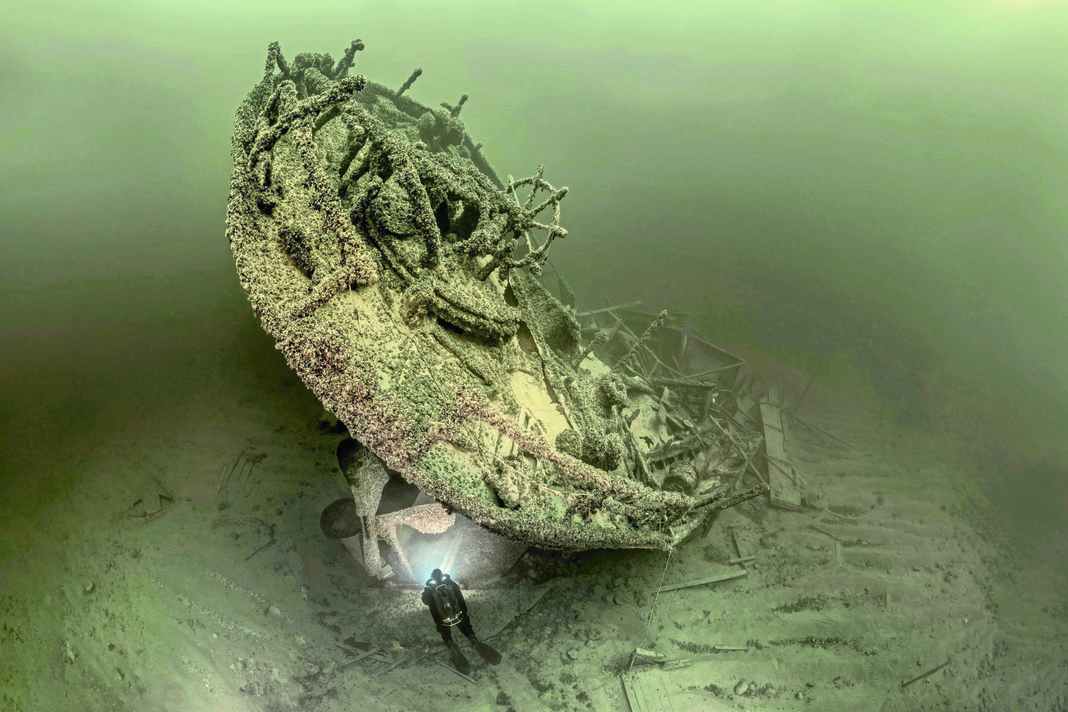 The German steamer Otto Cords was torpedoed by a Russian submarine on a summer's day during the Second World War and sank along with its crew. The wreck lay unnoticed at the bottom of the sea for 75 years.