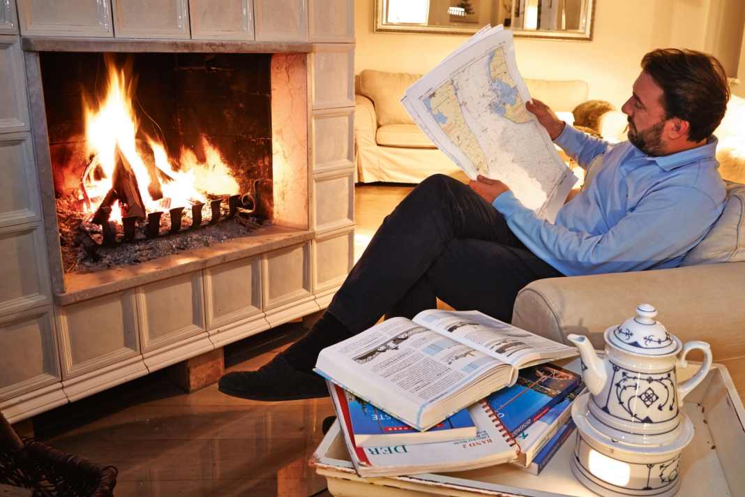 Planning your summer cruise in the comfort of your own home is also possible without a paper map using free online map services.