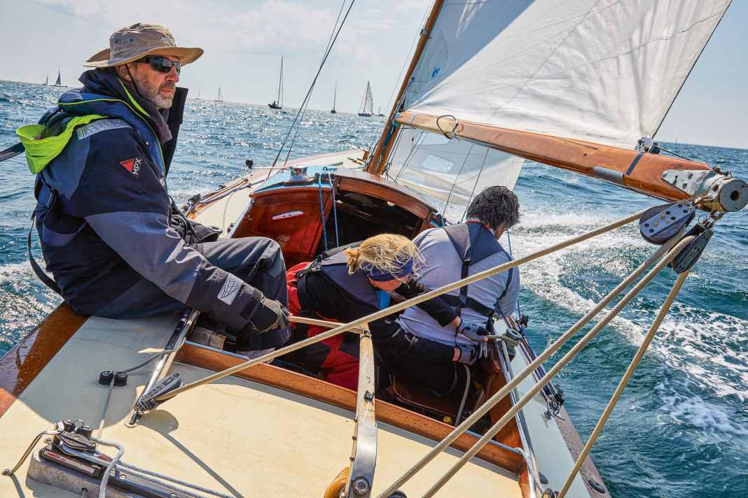 The automatic waistcoat protects you from drowning, the gloves from blisters, the hat from sunstroke.