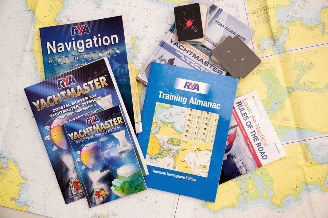 Viele deutsche Sportbootfahrer absolvieren neben den deutschen Scheinen auch die britischen der Royal Yachting Association.