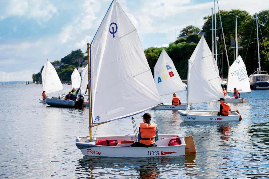 Klassenfahrt mal anders: An der HYS lernen ganze Schulklassen eine Woche lang gemeinsam segeln.