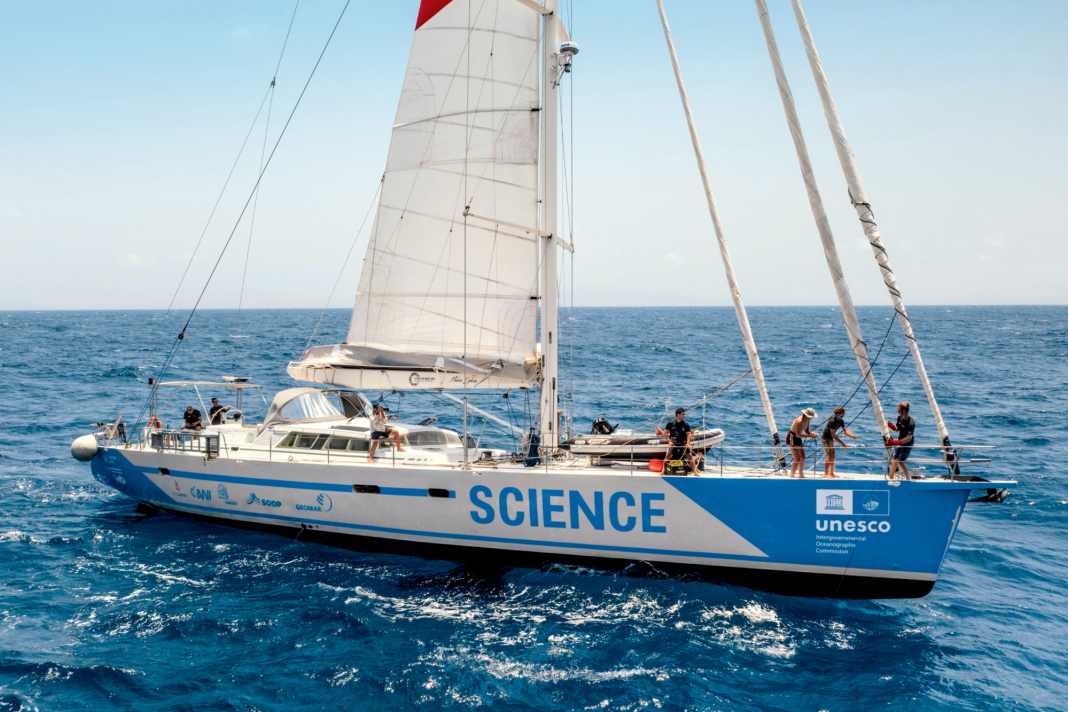 Viaggia a basse emissioni ed è attrezzato anche per larghezze elevate.