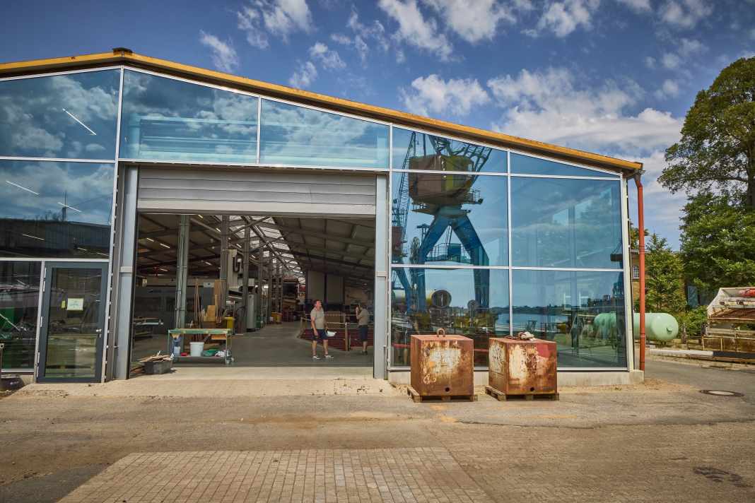 Le chantier naval en verre : un hall moderne est déjà en place.