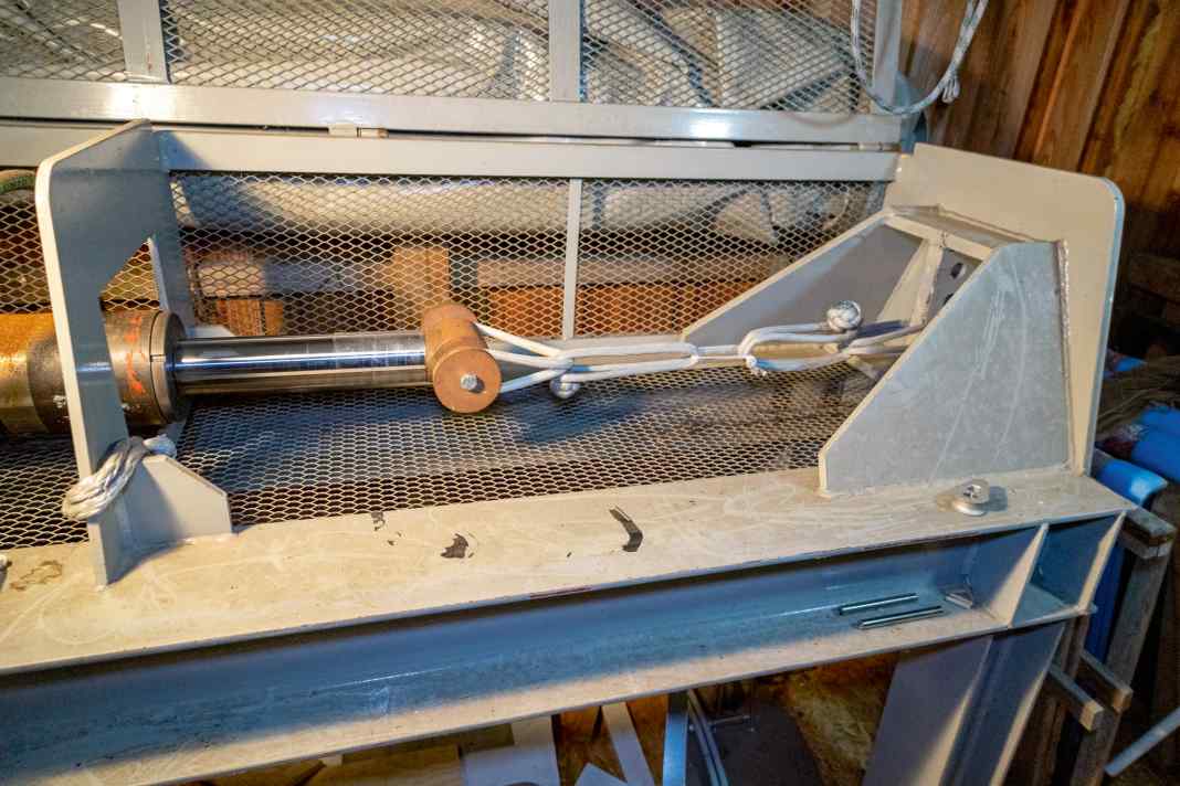 Con la macchina di prova idraulica si possono ottenere tensioni fino a 15.000 decanewton.