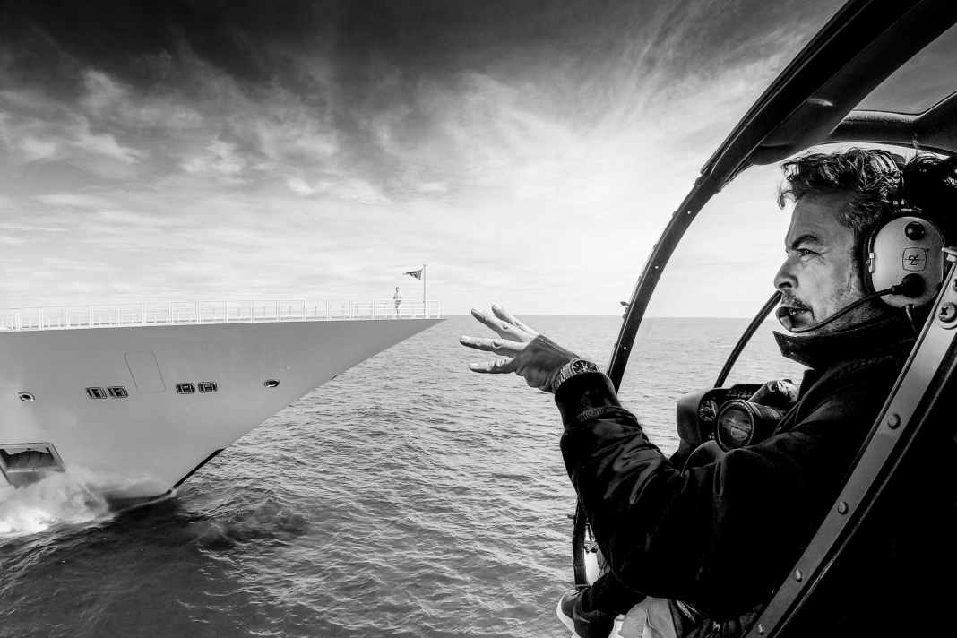 2024 Nell'elemento: Guillaume Plisson va a prua.