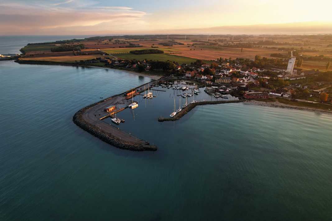 Il porto di Ballen è il più grande dell'isola danese di Samsø, nel Mar Baltico.