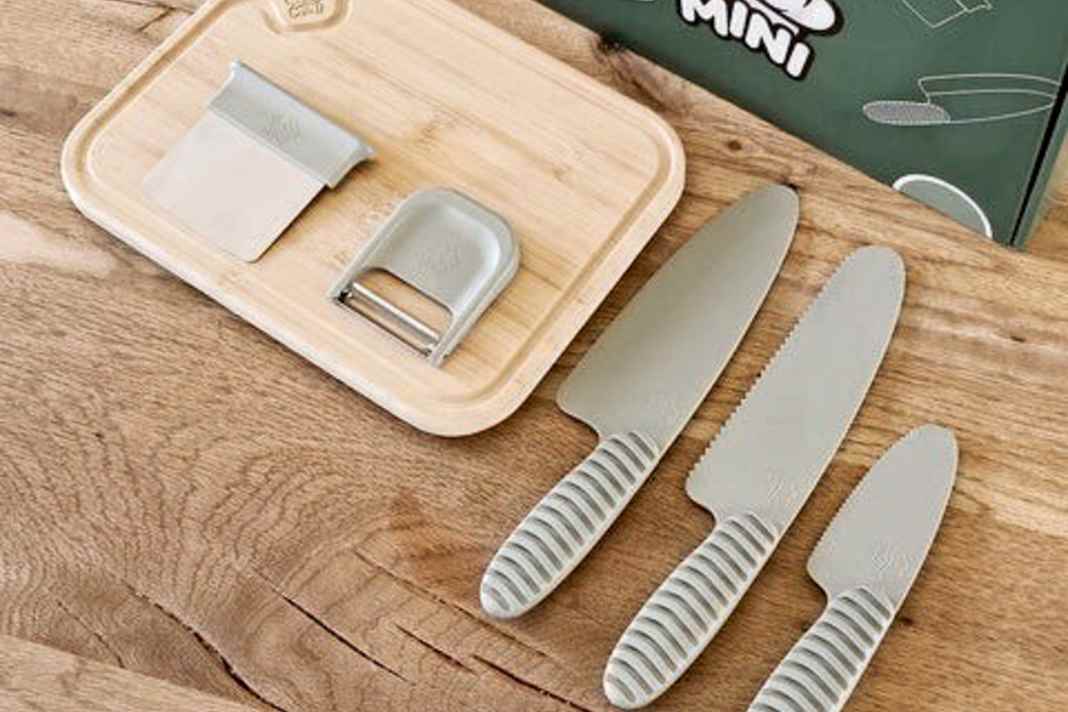 Knives for little ones.