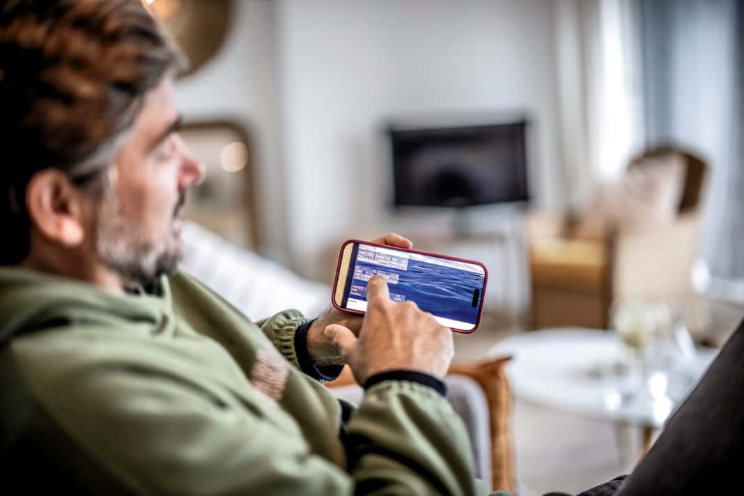 Boris und seine Crew können das Boot schon am Simulator kennenlernen.