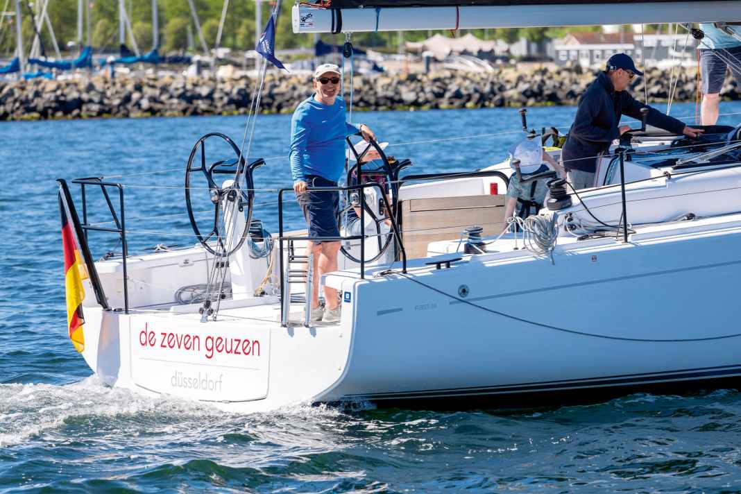 The new yacht is a First 36 and bears the traditional name given to all the boats in the family’s history: “De Zeven Geuzen”.