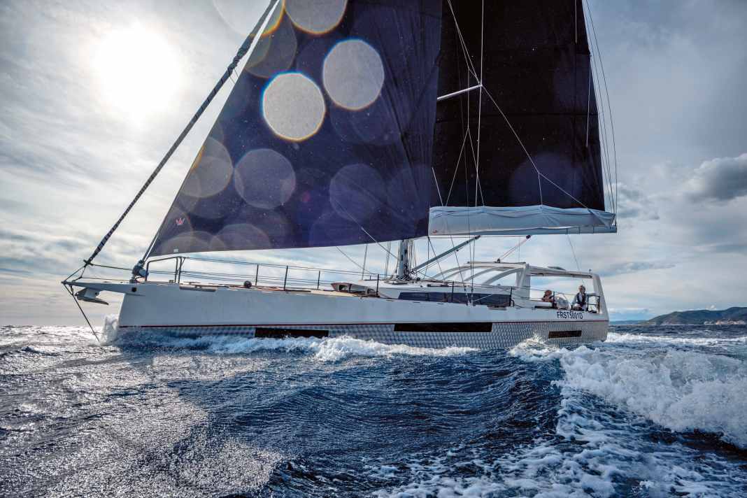 Die Konstruktion wirkt dynamisch und segelt auch sehr manierlich.