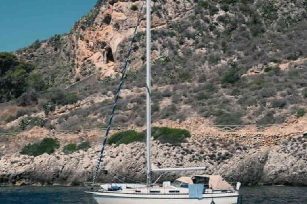 Vor Anker lädt der Golf von Korinth zum Schwimmen ein.