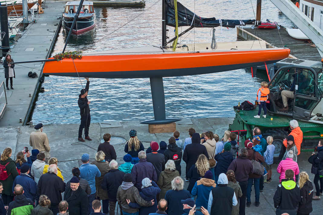 The Woy 26 immediately before launching