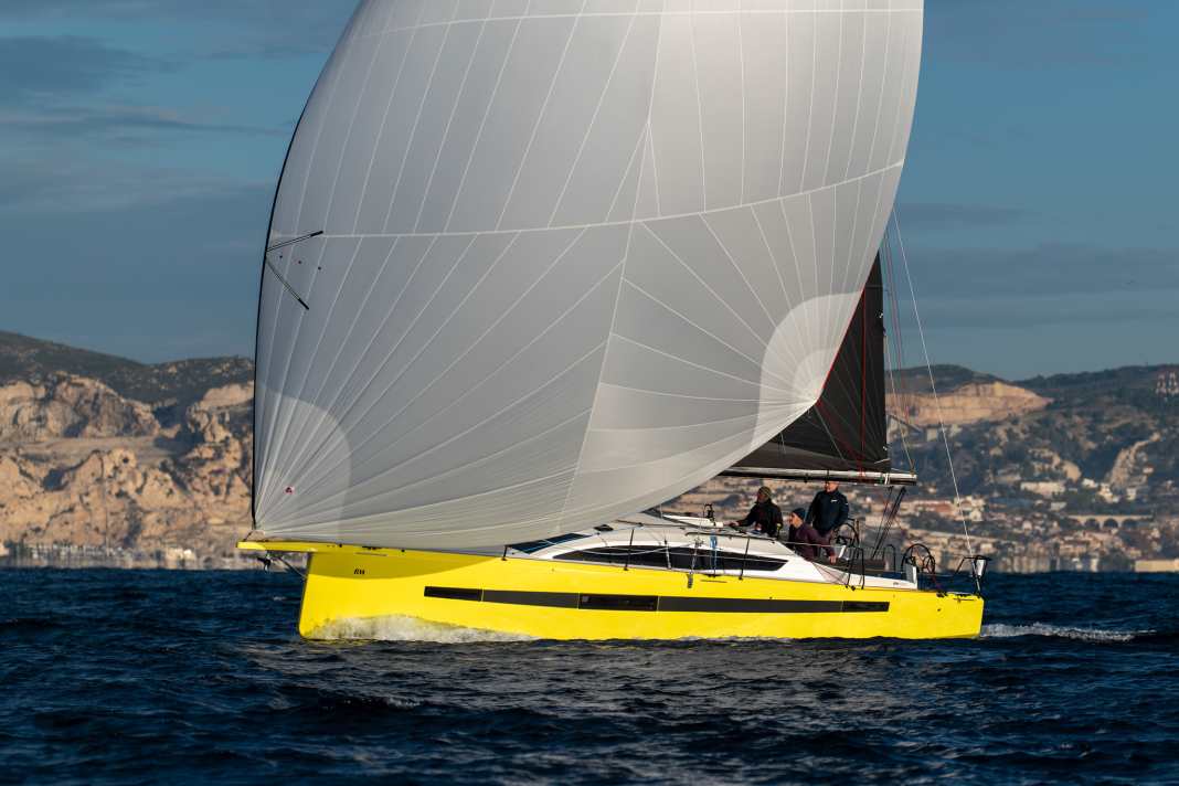 Il ne doit pas nécessairement être jaune. 210 couleurs différentes sont disponibles pour la coque.