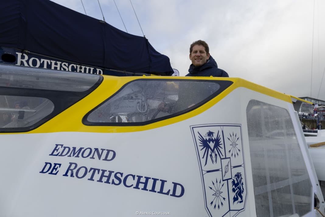 Charles Caudrelier auf der Gitana-Gigantin "Maxi Edmond de Rothschild
