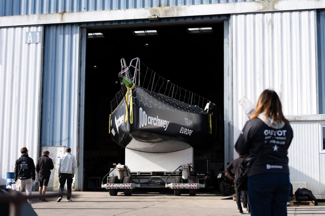 Il cantiere navale Knierim Yachtbau di Kiel sta lavorando alla rimonta del Team Guyot