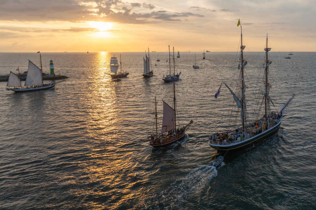 Fantastic shots of the traditional sailing ships in the evening light
