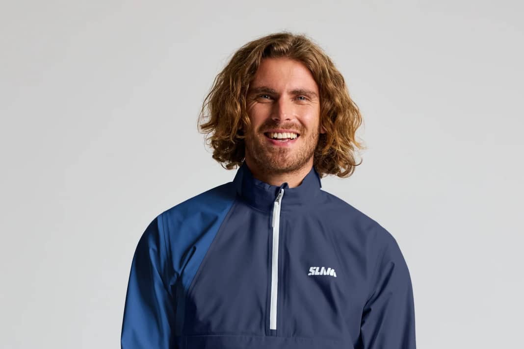 The Foil Spray Top from Slam is designed to protect against wind and spray water.