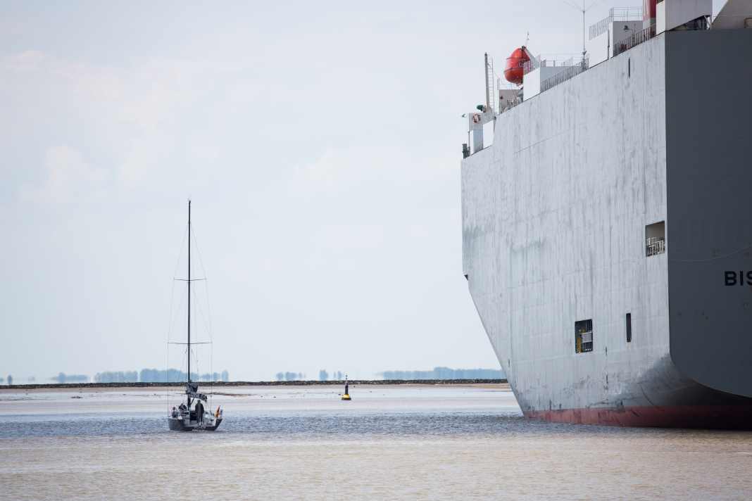 David against Goliath: A J/V 36 passes a car transporter off Emden.