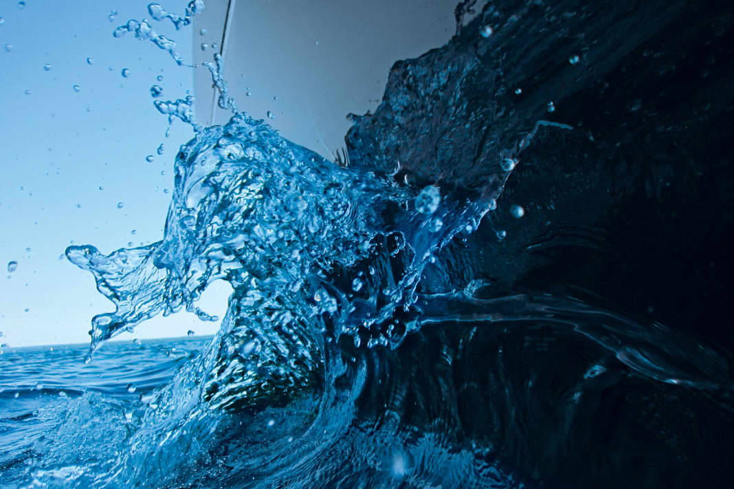 2013: Sven Tuchel - often tried and perfectly captured. The balmy Baltic Sea day in an H-boat makes you inventive