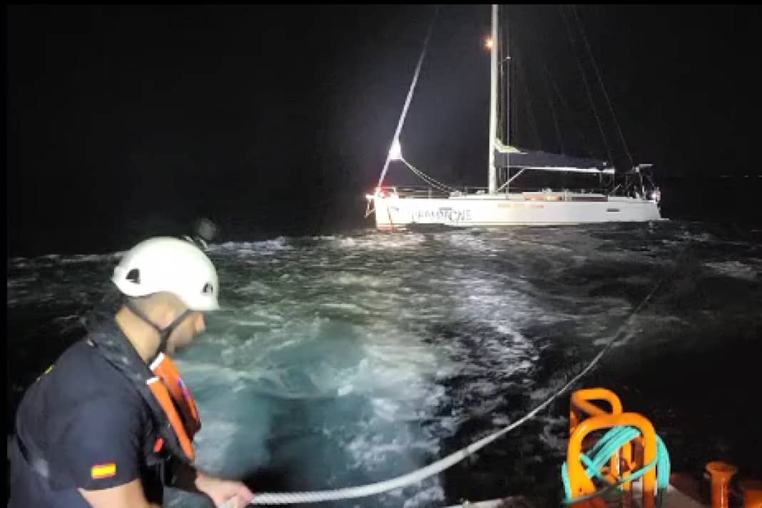 Le processus de remorquage commence