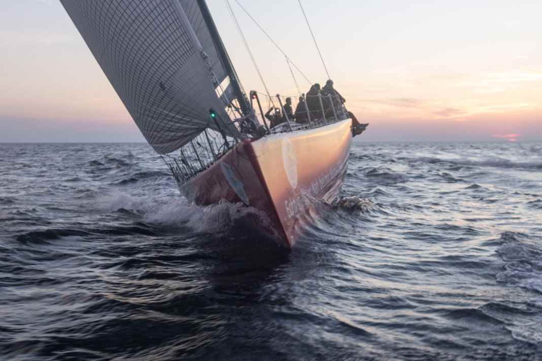 L'"Ospa" a remporté les Line Honours dans le poker des calmes du Rund Bornholm